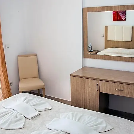 Gennadi Gardens & Hotel